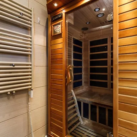 Lux - Sauna, Wanna Z Hydromasazem, Kominek - Tuz Przy Jeziorze Kamień