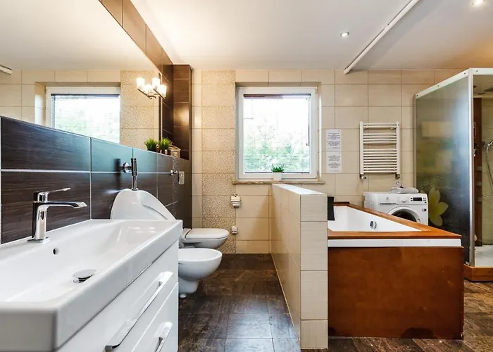 Lux - Sauna, Wanna Z Hydromasazem, Kominek - Tuz Przy Jeziorze Lägenhet